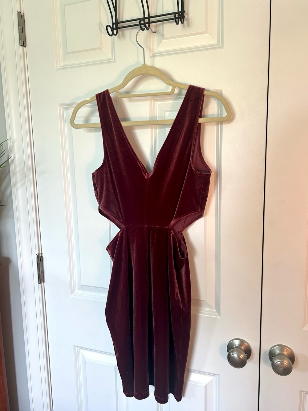 Windsor Deep Wine Velvet Midi Dress